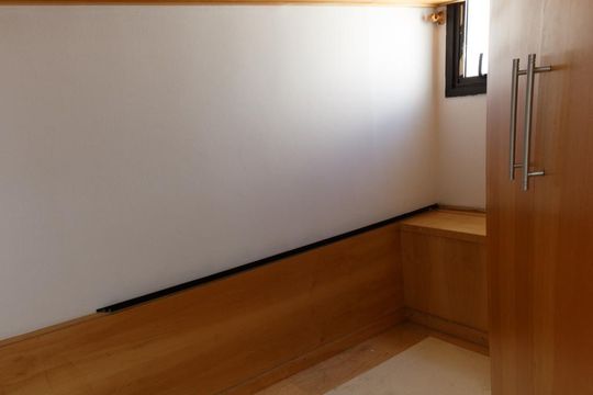 Venda de apartamento na Vila da Saúde com varanda e piscina no condomínio. — Quarto de Serviço