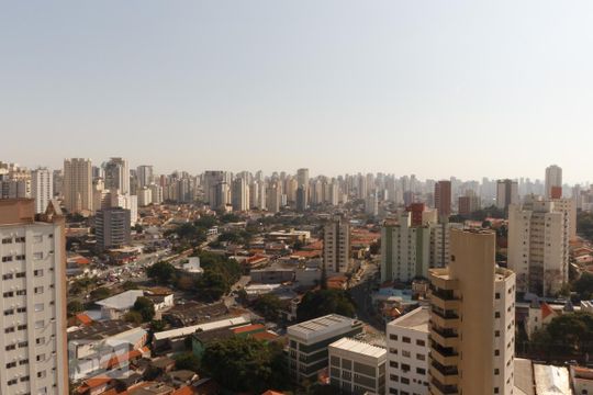 Venda de apartamento na Vila da Saúde com varanda e piscina no condomínio. — Vista da Sala