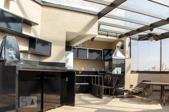 Venda de apartamento na Vila da Saúde com varanda e piscina no condomínio. — Churrasqueira