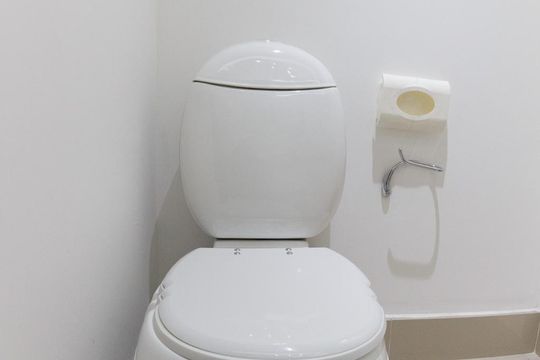 Venda de apartamento na Vila da Saúde com varanda e piscina no condomínio. — Banheiro 2