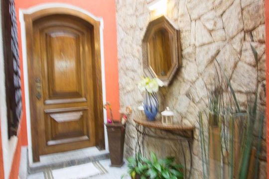 Casa no Brooklin com 2 quartos e piscina no condomínio. Oportunidades para comprar. — Hall
