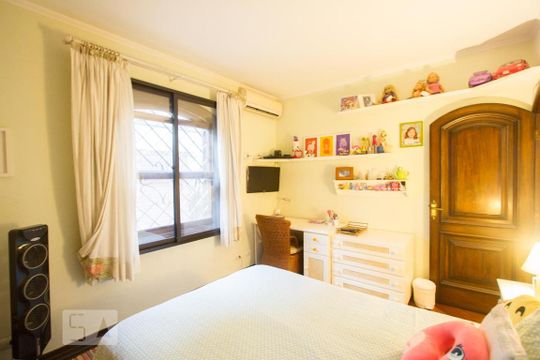 Casa no Brooklin com 2 quartos e piscina no condomínio. Oportunidades para comprar. — Suíte 2