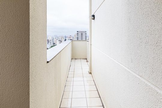 Apartamento para comprar com 3 quartos, piscina e jardim. Venda disponível. Aproveite essa oportunidade! — Terraço