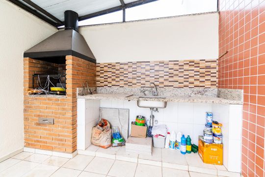 Apartamento para comprar com 3 quartos, piscina e jardim. Venda disponível. Aproveite essa oportunidade! — Área Gourmet