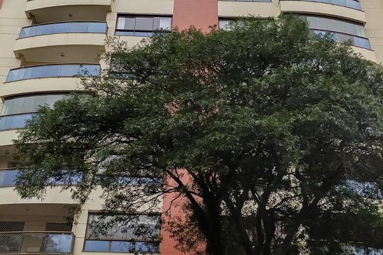 Apartamento para comprar com 3 quartos, piscina e jardim. Venda disponível. Aproveite essa oportunidade! — Fachada
