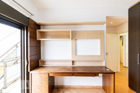Apartamento para comprar com 3 quartos, piscina e jardim. Venda disponível. Aproveite essa oportunidade! — Suíte 2