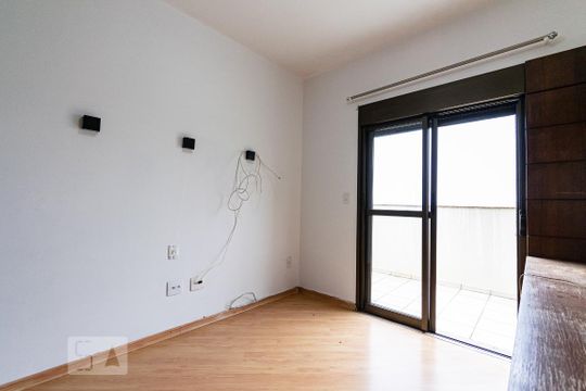 Apartamento para comprar com 3 quartos, piscina e jardim. Venda disponível. Aproveite essa oportunidade! — Suíte 2