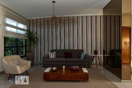 Apartamento para comprar com 3 quartos, piscina e jardim. Venda disponível. Aproveite essa oportunidade! — Hall