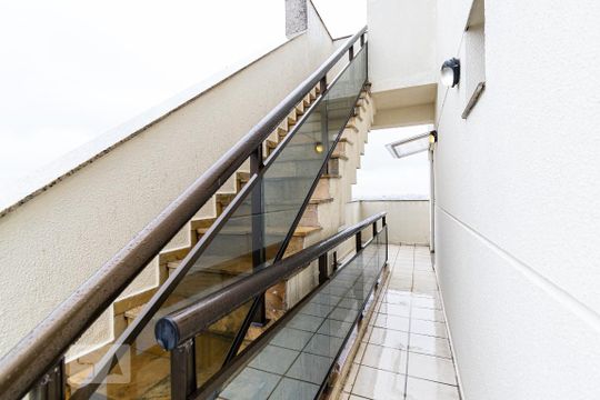 Apartamento para comprar com 3 quartos, piscina e jardim. Venda disponível. Aproveite essa oportunidade! — Terraço