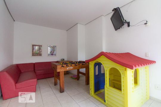 Apartamento para comprar com 3 quartos, piscina e jardim. Venda disponível. Aproveite essa oportunidade! — Brinquedoteca