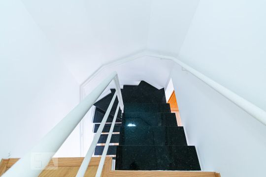 Apartamento para comprar com 3 quartos, piscina e jardim. Venda disponível. Aproveite essa oportunidade! — Escada