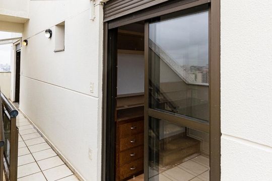 Apartamento para comprar com 3 quartos, piscina e jardim. Venda disponível. Aproveite essa oportunidade! — Terraço