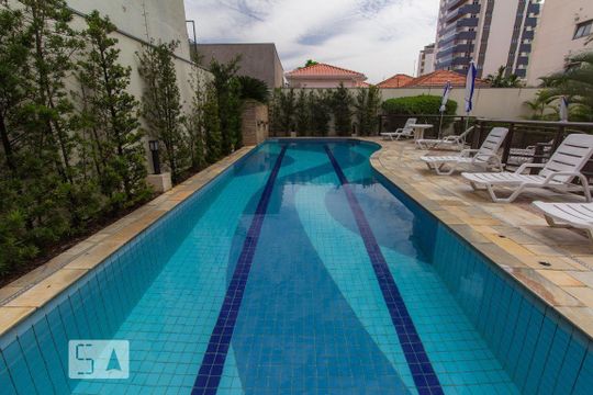 Apartamento para comprar com 3 quartos, piscina e jardim. Venda disponível. Aproveite essa oportunidade! — Piscina
