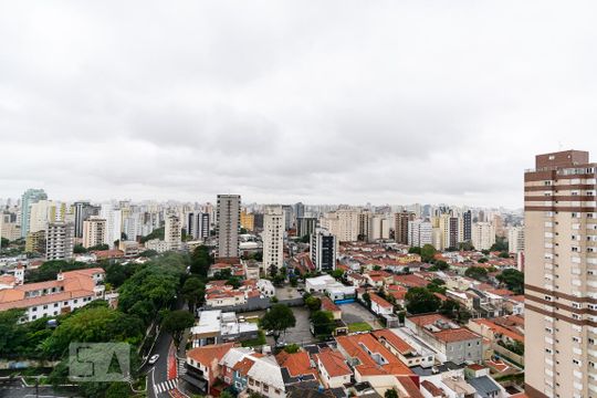 Apartamento para comprar com 3 quartos, piscina e jardim. Venda disponível. Aproveite essa oportunidade! — Vista da Cobertura