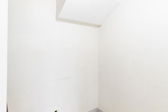 Apartamento para comprar com 3 quartos, piscina e jardim. Venda disponível. Aproveite essa oportunidade! — Quarto de Serviço