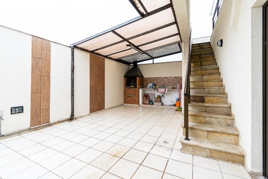 Apartamento para comprar com 3 quartos, piscina e jardim. Venda disponível. Aproveite essa oportunidade! — Área Gourmet