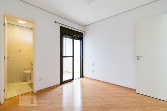 Apartamento para comprar com 3 quartos, piscina e jardim. Venda disponível. Aproveite essa oportunidade! — Suíte 3