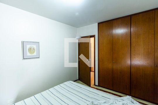 Compra apartamento com varanda gourmet e closet. Três dormitórios disponíveis para compra agora! — Quarto 2