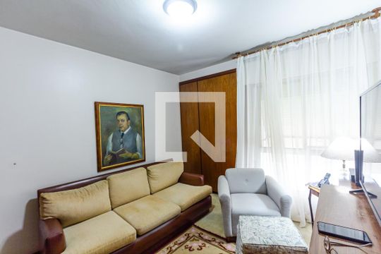 Compra apartamento com varanda gourmet e closet. Três dormitórios disponíveis para compra agora! — Quarto 1