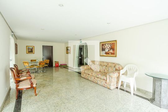 Compra apartamento com varanda gourmet e closet. Três dormitórios disponíveis para compra agora! — Área comum - Salão de festas