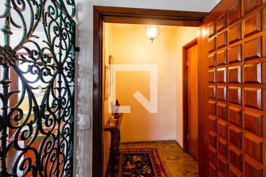 Compra apartamento com varanda gourmet e closet. Três dormitórios disponíveis para compra agora! — Sala