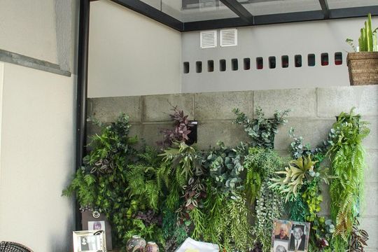 Vende-se casa com 3 suítes em Indianópolis. Aproveite varanda. Ótima compra. — Escritório