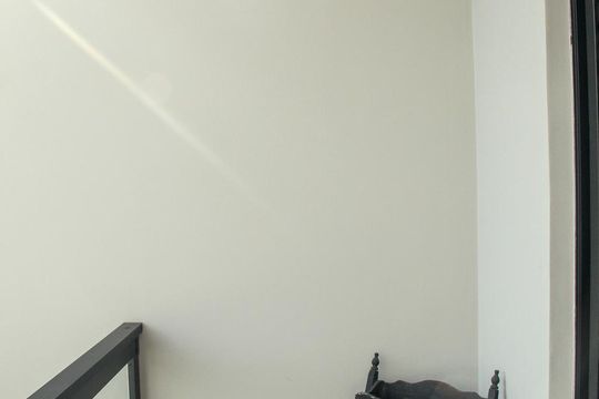 Vende-se casa com 3 suítes em Indianópolis. Aproveite varanda. Ótima compra. — Varanda da Suíte Master