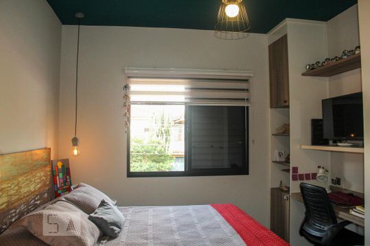 Vende-se casa com 3 suítes em Indianópolis. Aproveite varanda. Ótima compra. — Suíte 1