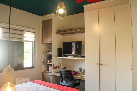 Vende-se casa com 3 suítes em Indianópolis. Aproveite varanda. Ótima compra. — Suíte 1