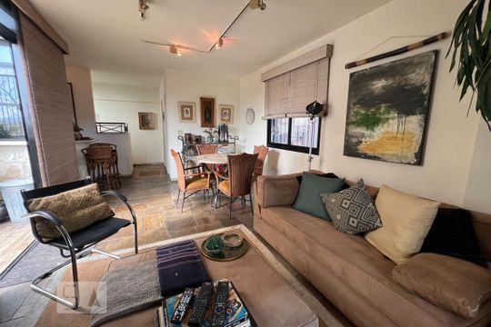 Venda de apartamento com 3 quartos, 1 suíte, churrasqueira e academia no condomínio. — Cobertura