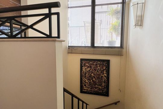 Venda de apartamento com 3 quartos, 1 suíte, churrasqueira e academia no condomínio. — Escada
