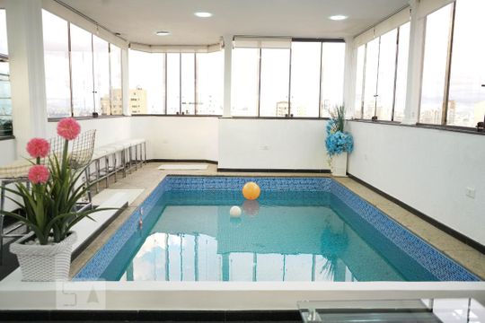Apartamento à venda em Perdizes, com 3 quartos e piscina no condomínio. Animais de estimação permitidos. — Área Externa