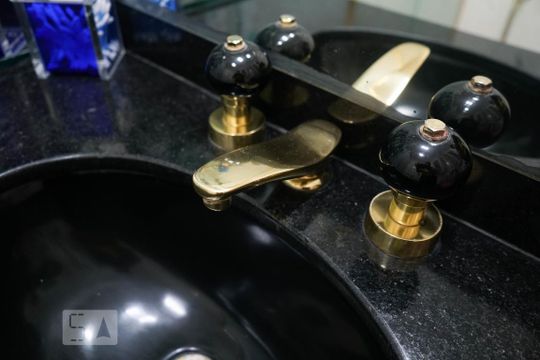 Apartamento à venda em Perdizes, com 3 quartos e piscina no condomínio. Animais de estimação permitidos. — Banheiro