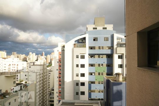 Apartamento à venda em Perdizes, com 3 quartos e piscina no condomínio. Animais de estimação permitidos. — Cozinha
