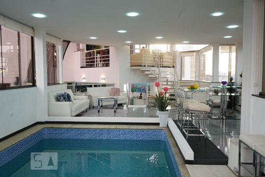 Apartamento à venda em Perdizes, com 3 quartos e piscina no condomínio. Animais de estimação permitidos. — Área Externa