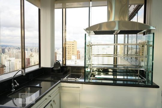 Apartamento à venda em Perdizes, com 3 quartos e piscina no condomínio. Animais de estimação permitidos. — Área Externa