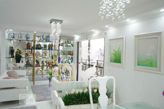 Apartamento à venda em Perdizes, com 3 quartos e piscina no condomínio. Animais de estimação permitidos. — Sala