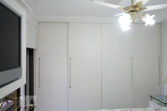 Apartamento à venda em Perdizes, com 3 quartos e piscina no condomínio. Animais de estimação permitidos. — Suíte