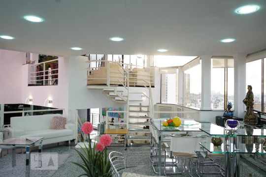 Apartamento à venda em Perdizes, com 3 quartos e piscina no condomínio. Animais de estimação permitidos. — Área Externa