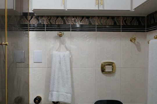 Apartamento à venda em Perdizes, com 3 quartos e piscina no condomínio. Animais de estimação permitidos. — Banheiro da Suíte
