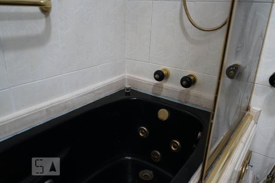 Apartamento à venda em Perdizes, com 3 quartos e piscina no condomínio. Animais de estimação permitidos. — Banheiro da Suíte