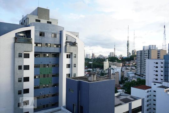 Apartamento à venda em Perdizes, com 3 quartos e piscina no condomínio. Animais de estimação permitidos. — Vista da Suíte