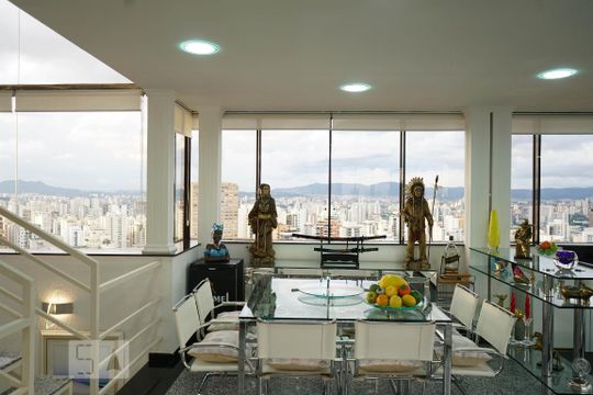 Apartamento à venda em Perdizes, com 3 quartos e piscina no condomínio. Animais de estimação permitidos. — Área Externa