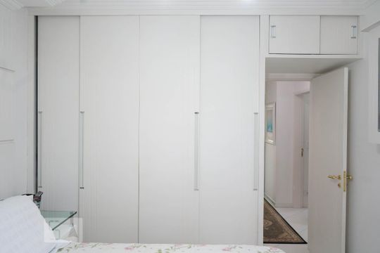 Apartamento à venda em Perdizes, com 3 quartos e piscina no condomínio. Animais de estimação permitidos. — Suíte