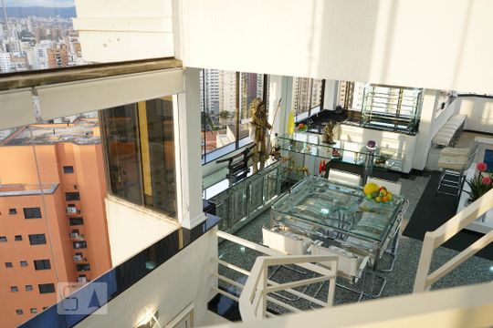 Apartamento à venda em Perdizes, com 3 quartos e piscina no condomínio. Animais de estimação permitidos. — Área Externa