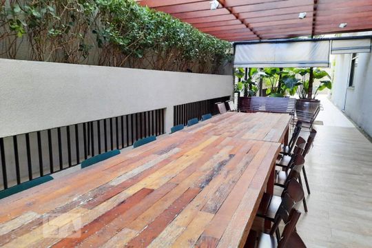 Apartamento à venda em Perdizes, com 3 quartos e piscina no condomínio. Animais de estimação permitidos. — Área comum