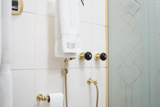 Apartamento à venda em Perdizes, com 3 quartos e piscina no condomínio. Animais de estimação permitidos. — Banheiro