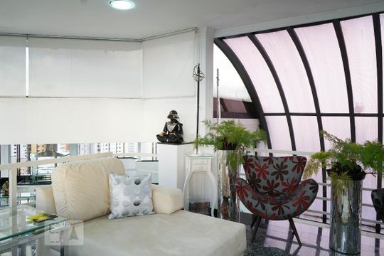 Apartamento à venda em Perdizes, com 3 quartos e piscina no condomínio. Animais de estimação permitidos. — Área Externa