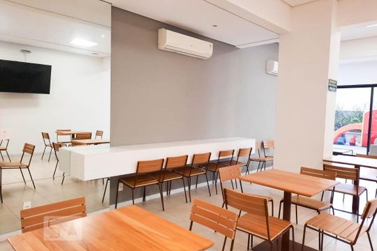 Apartamento à venda em Perdizes, com 3 quartos e piscina no condomínio. Animais de estimação permitidos. — Área comum