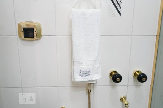 Apartamento à venda em Perdizes, com 3 quartos e piscina no condomínio. Animais de estimação permitidos. — Banheiro